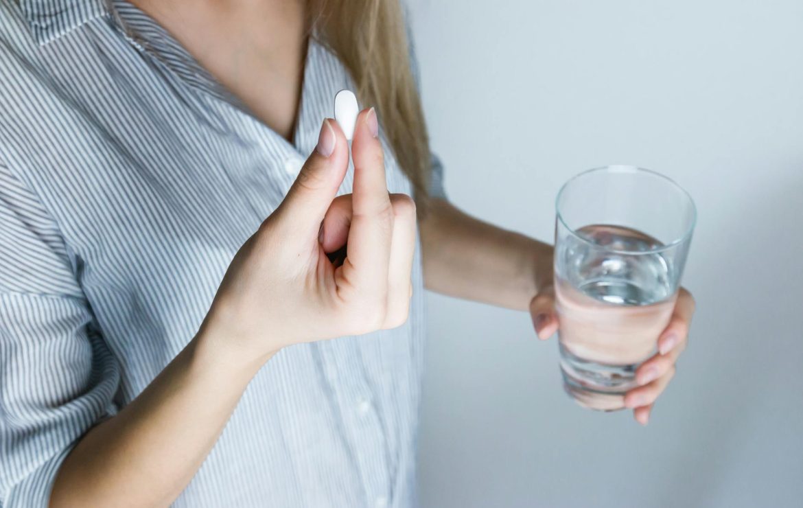 Tramadol: ce este, efecte, riscuri, dependență, sevraj și tratament