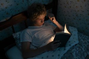 Inhalanți: ce sunt, riscuri (inclusiv „sudden sniffing death”) și ajutor