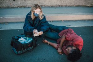 Opioide sintetice: ce sunt, de ce cresc riscurile de supradoză și cum se tratează dependența